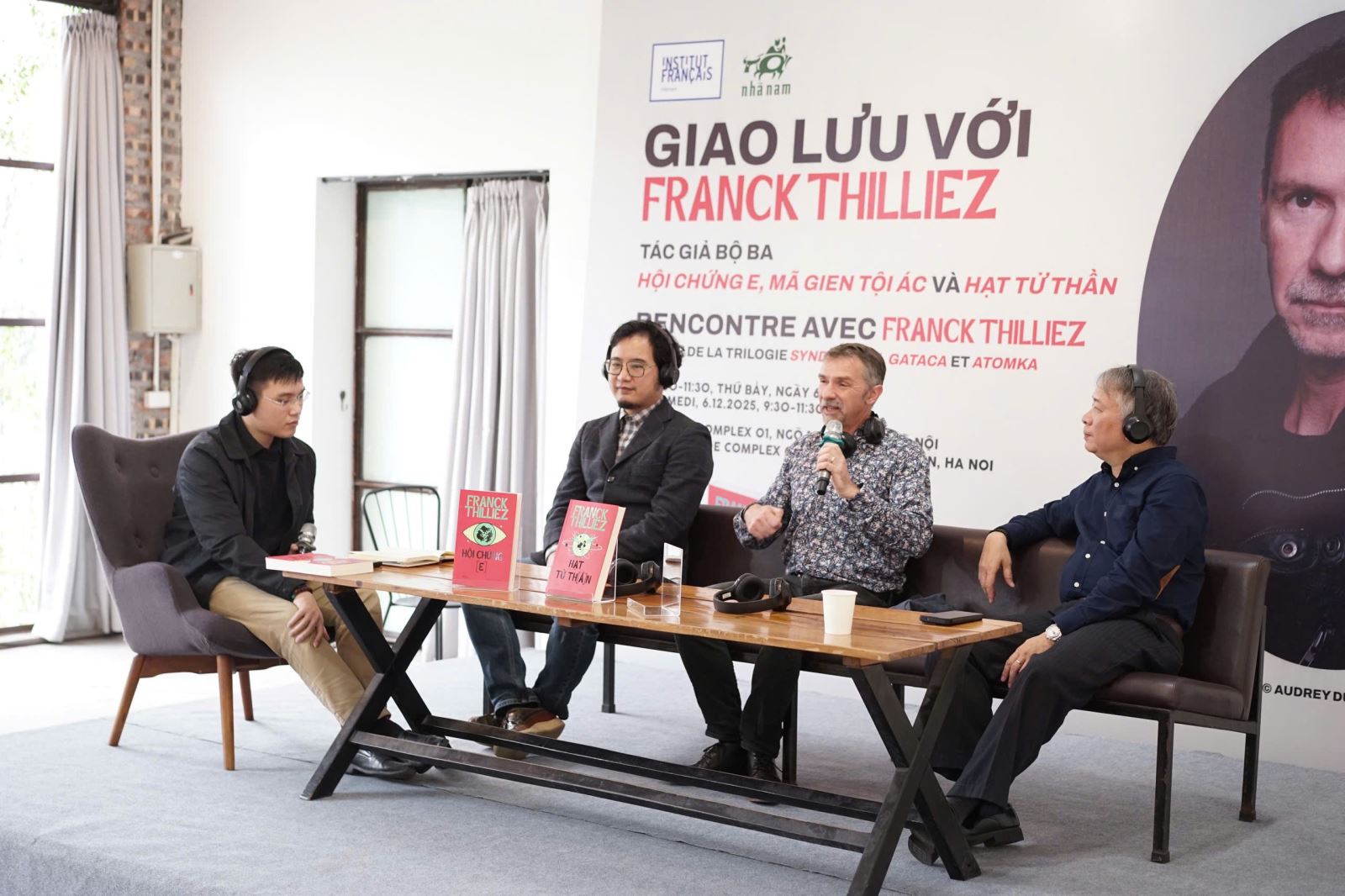 Sáng 6-12-2025 ở Hà Nội, Viện Pháp tại Việt Nam phối cùng Công ty Cổ phần Văn hóa và Truyền thông Nhã Nam tổ chức buổi gặp gỡ và tọa đàm “Giao lưu với Franck Thilliez - tác giả bộ ba Hội chứng E, Mã gien tội ác và Hạt tử thần” nhân dịp ông đến Việt Nam.