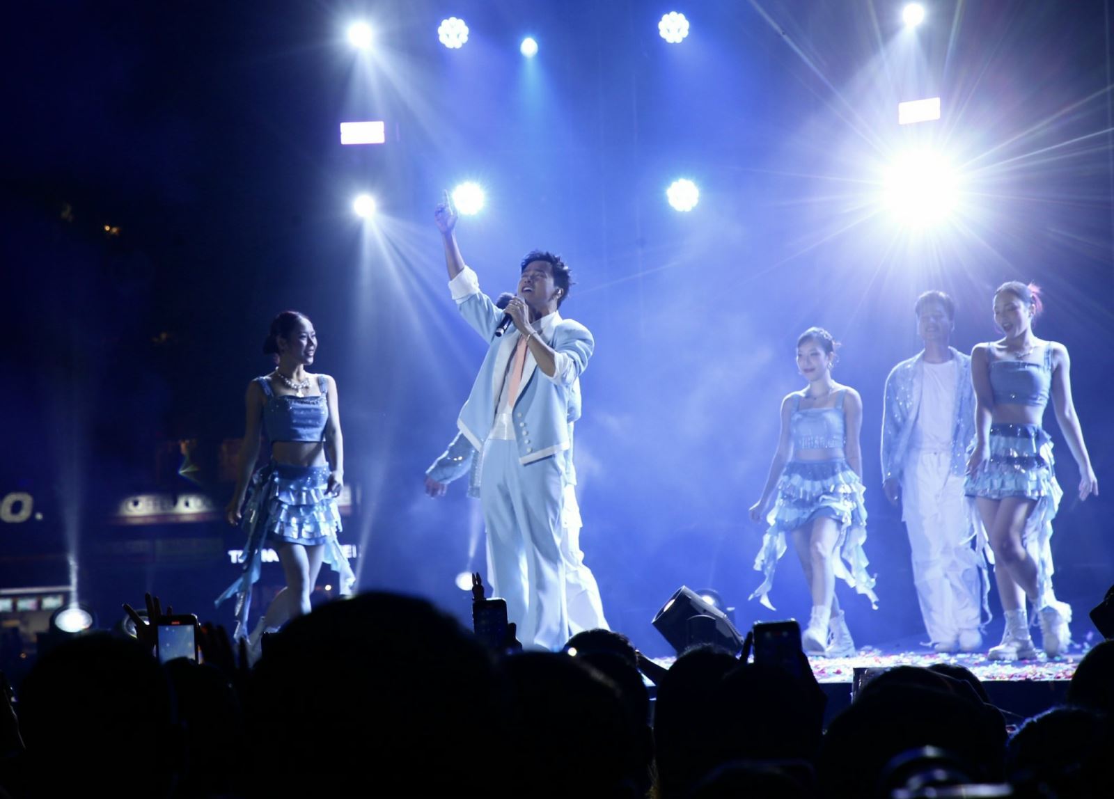 “Giai điệu Hạnh phúc” khép lại Vietnam Happy Fest 2025