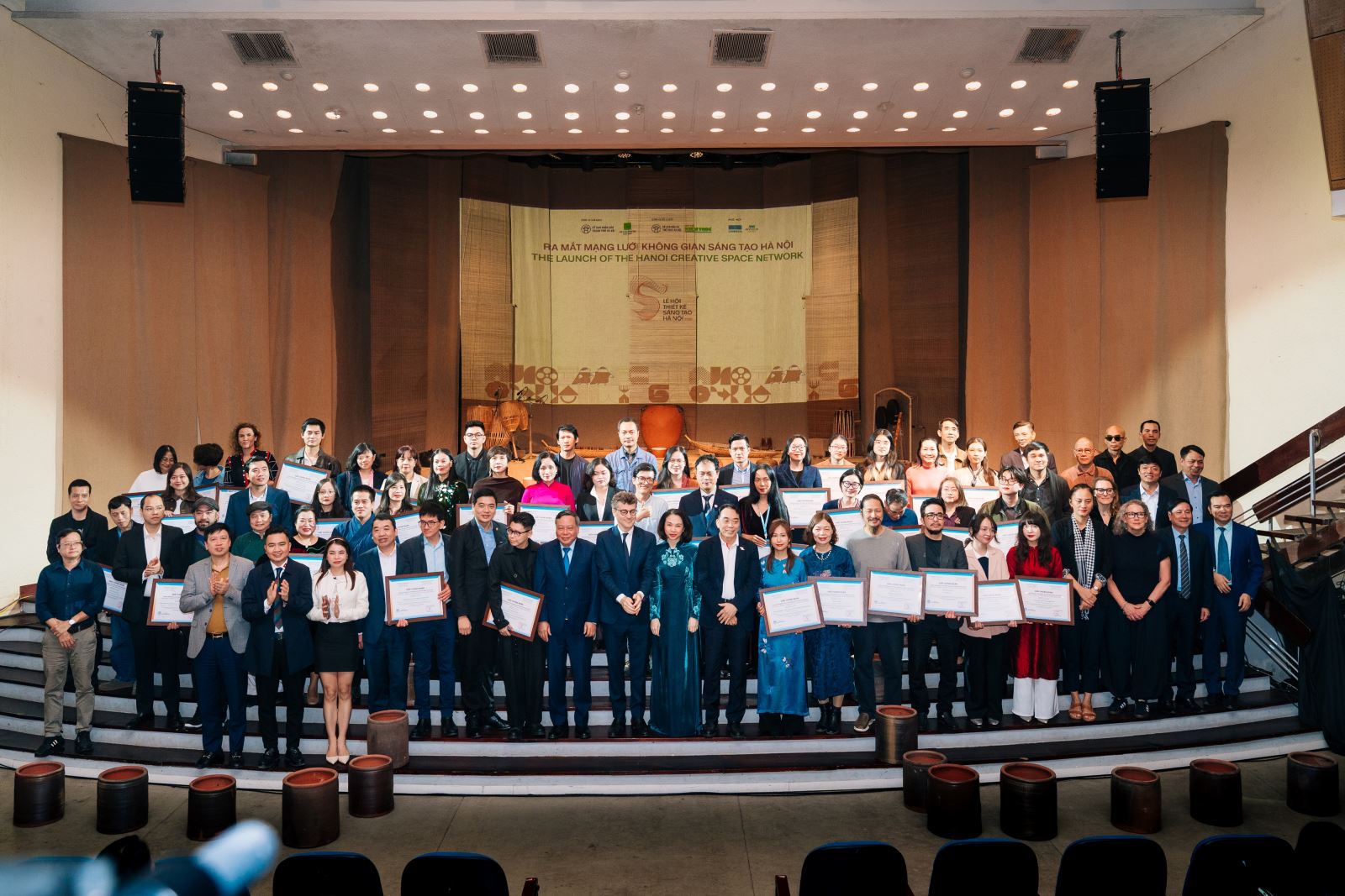 Chiều 10-12, tại Cung Thiếu nhi (Hoàn Kiếm, Hà Nội) đã diễn ra Lễ công bố Khung hoạt động Lễ hội Thiết kế Sáng tạo Hà Nội 2026 và ra mắt mạng lưới không gian sáng tạo Hà Nội. 