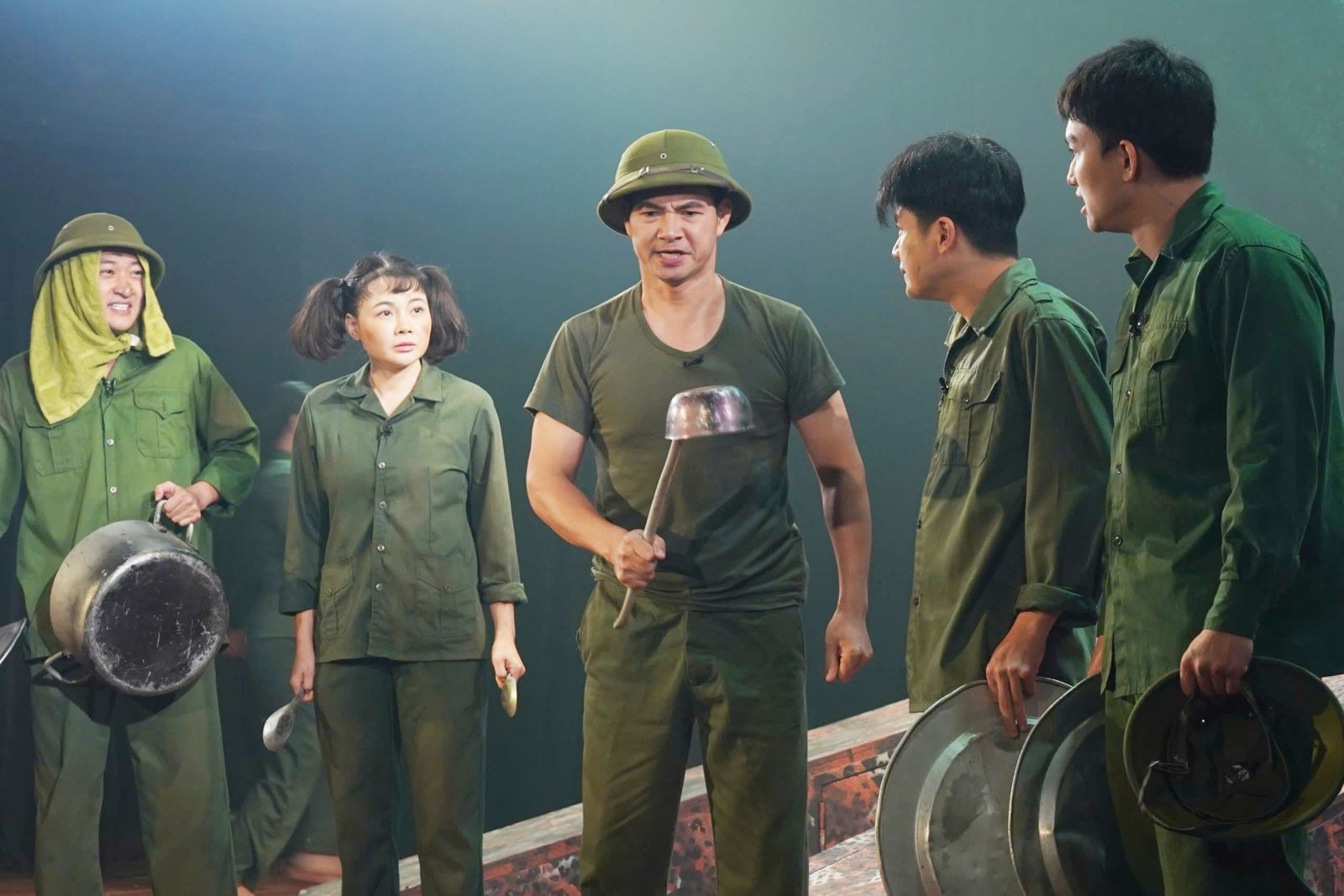 Ngày 12 và 13-12-2025, nhân kỷ niệm 73 năm thành lập (1952-2025), Nhà hát Kịch Việt Nam mang trở lại sân khấu vở “Bão tố Trường Sơn” - một vở kịch kinh điển, gắn liền với tên tuổi và khẳng định vị thế của Nhà hát. Cũng nhân dịp này, Nhà hát Kịch Việt Nam lựa chọn ngày thành lập chính thức của Nhà hát là ngày 12-12-2025.