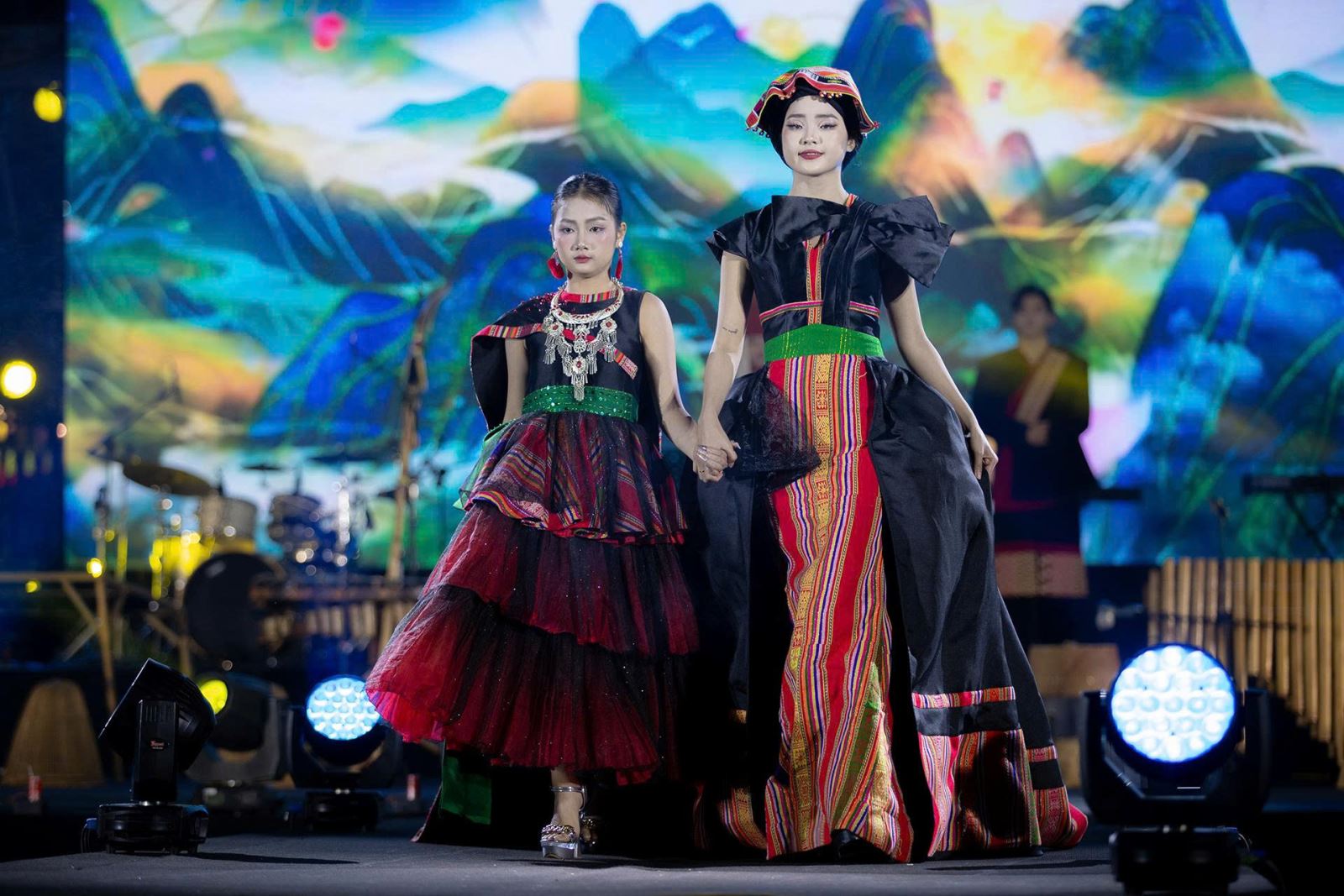 PiNi Âm sắc đại ngàn: Bản giao hưởng thổ cẩm và di sản giữa lòng Đà Lạt