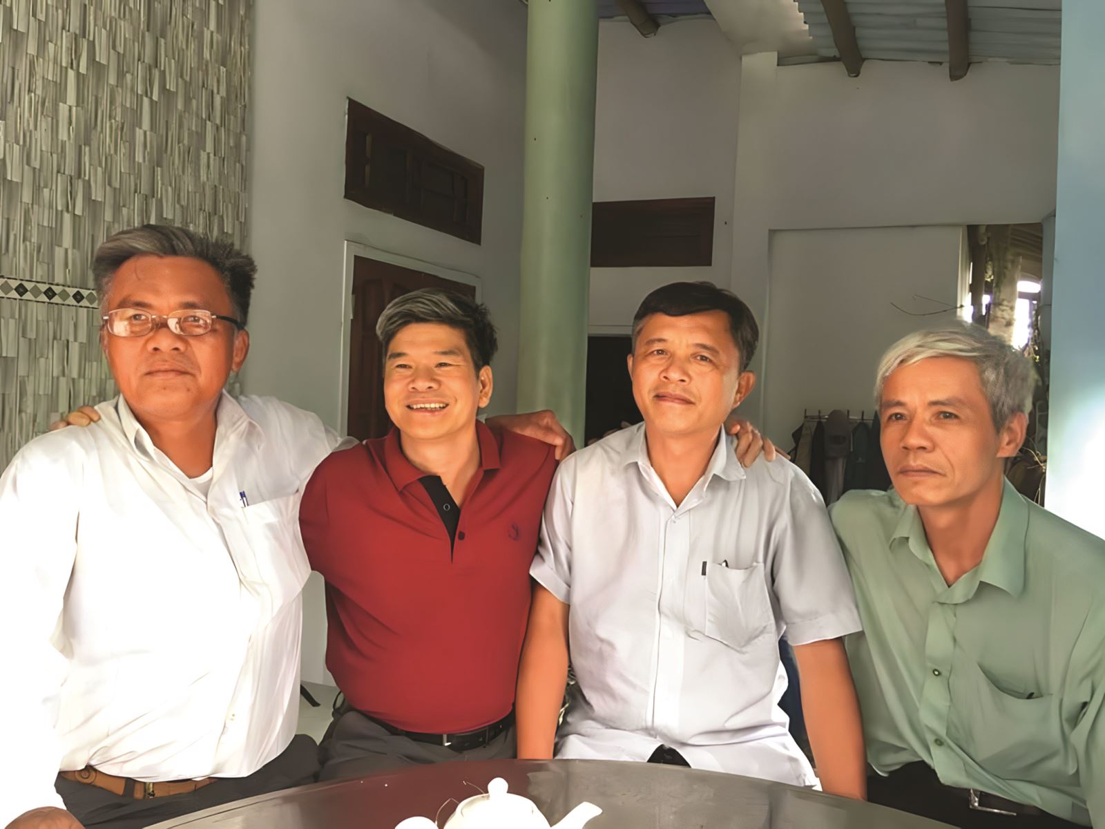 Vấn vít "Những ngọn khói bên đường"